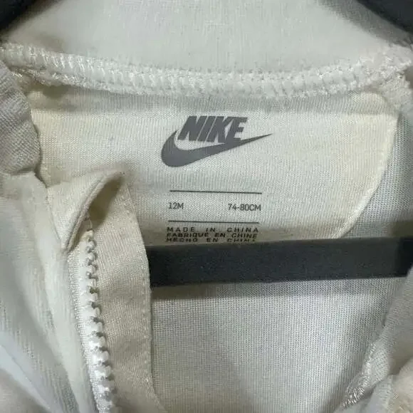 Nike Baby Girl Velour White Jumpsuit, Sz 12M - Picture 4 of 4